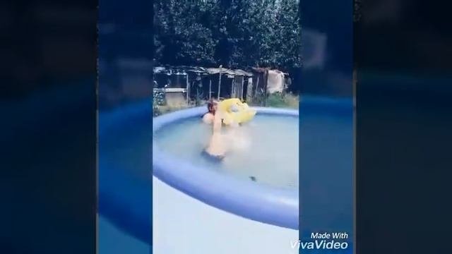 На басейн смотреть онлайн