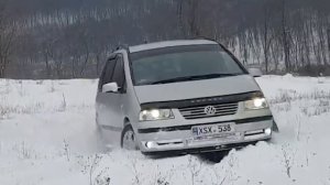 VolksWagen Sharan 4motion offroad 4x4 in snow