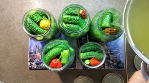 Маринованный огурец с острым перцем Каролина рипер и Хабанеро.