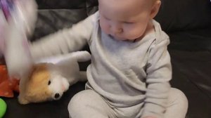 Три идеи игр-развивашек для ребенка 8 месяцев