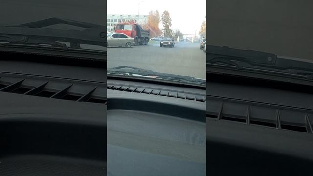 Кому-то шавуха,а кому - при + 10 газовая камера на весь район на халяву да на часик... смотреть онлайн