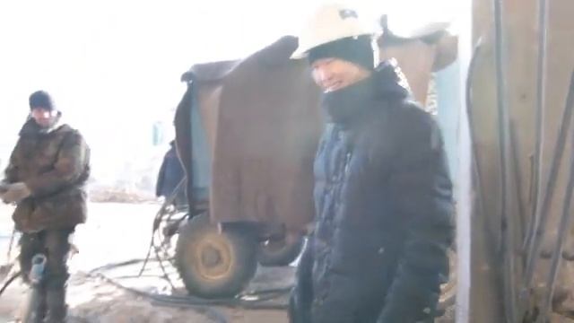 На стройке бассейна "Көлүкэчээн" смотреть онлайн