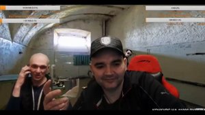 ЗАЛПОМ БУТЫЛКУ ВОДКИ МОПС ПОТУХ!