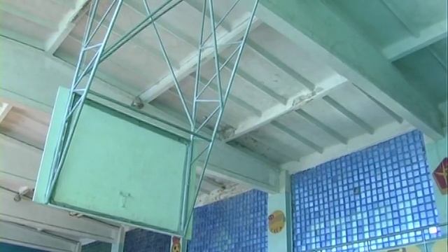 Ремонт спортзала. Завершены работы на кровле. смотреть онлайн