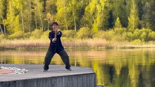 Инструктор Ольга Катушкина, комплекс с жезлом бань