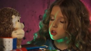 Сэр, возьмите Алису с собой