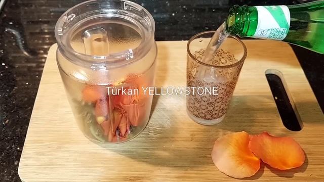 En etkili anti-aging cilt bakımı! 100 yıllık tarif! Üzüm yaprağı sapı ve tek bir kırışıklık yok!
