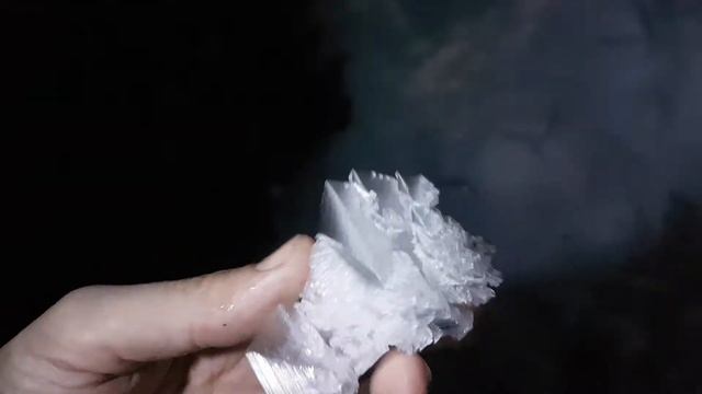 В ледяной пещере. Нереально красиво и сказочно!!! смотреть онлайн