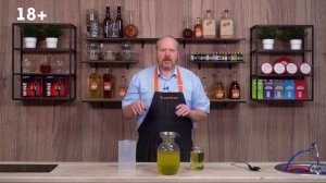 Лимончино - ликер из цедры лимона на виноградном спирте или чаче