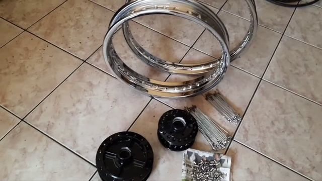 Restauração de rodas Suzuki Intruder 250cc смотреть онлайн