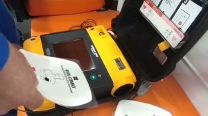 Дефибриллятор LIFEPAK 1000