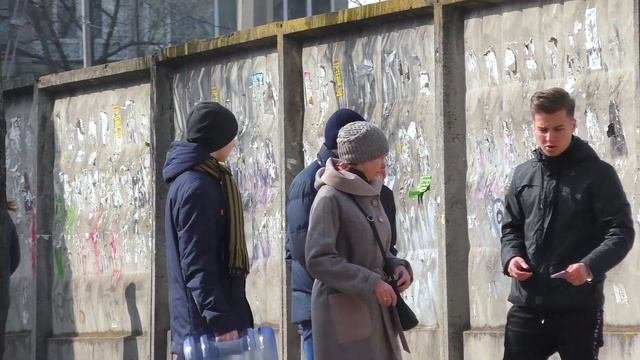 Отбираю деньги у Бездомного | Социальный эксперимент