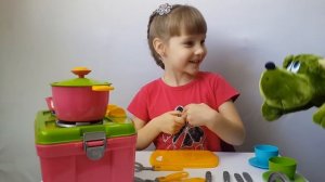 Детская кухня чемодан. Распаковываем и готовим вместе. Children kitchen suitcase.