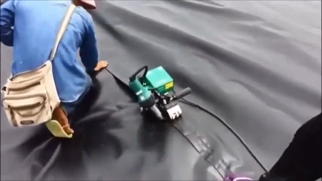 BAK ProtOn: аппарат для сварки внахлест геомембран и гидроизоляции комбинированным клином. смотреть онлайн