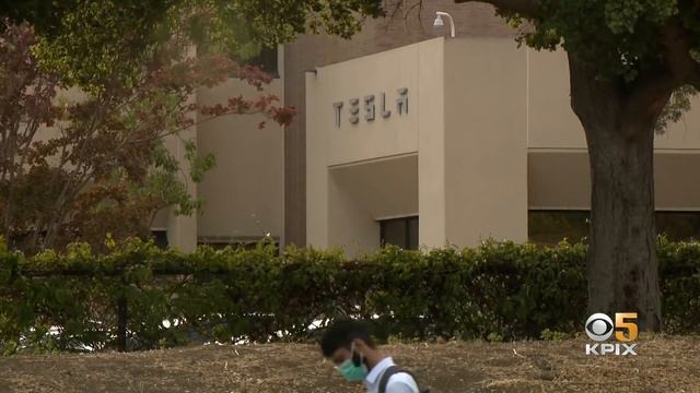 Bay Area Residents React to Tesla's Texas Move смотреть онлайн