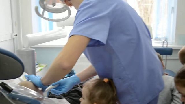 Медицинский центр Визит на приеме дети из Детского сада №4 им. В.П. Чкалова 1254 смотреть онлайн