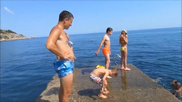 Форос розовый пляж тихая бухта 2 прыгнет или нет Коляндра с высоты в воду