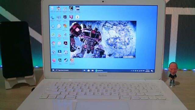 Reviving a 2010 MacBook White 13 inch: Android, Windows 10, and Big Sur! смотреть онлайн