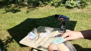 Комбайн для сбора ягод из расчески