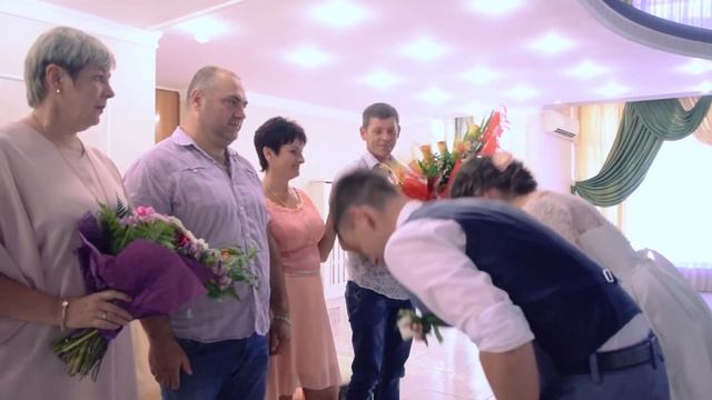 Максим и Оксана. Роспись в ЗАГСе смотреть онлайн