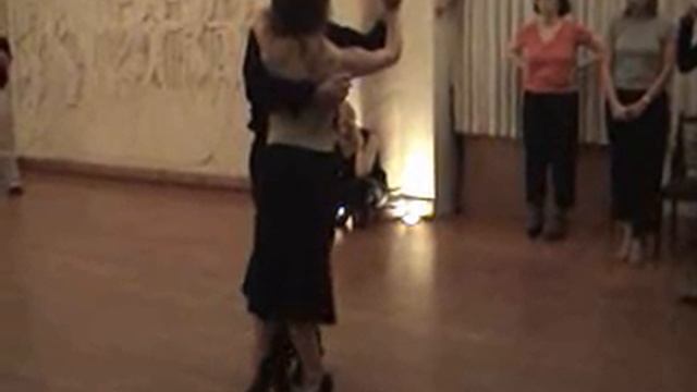 Carlos Gavito tango class in Buenos Aires Nov. 2004 смотреть онлайн