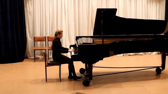 "Легкая соната"-Бетховен , "Октябрь" осенняя песнь -П.И.Чайковский исполняет Андреева Елена смотреть онлайн