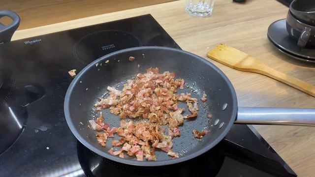 Spaghetti alla carbonara (Паста карбонара)