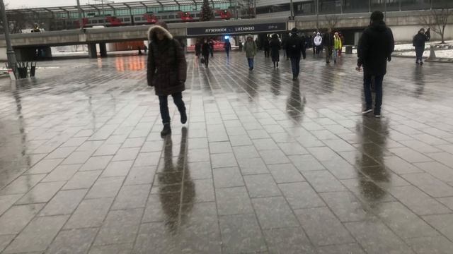 Красивое утро на Ленинском проспекте! Немного кукол. Прогуляемся МЦК и метро!  Московская суета!