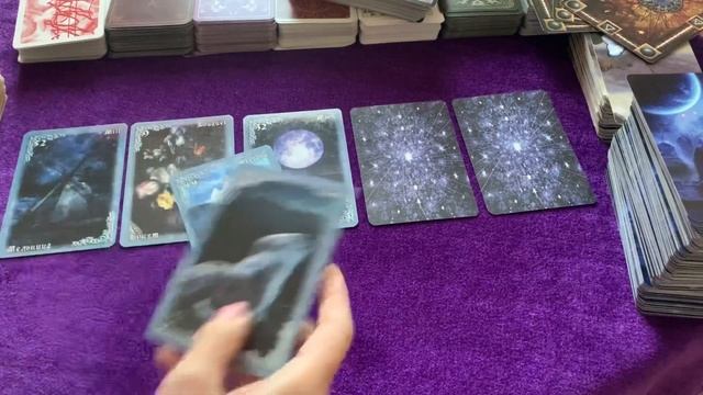 Что думает соперница о вас. Гадание онлайн. смотреть онлайн