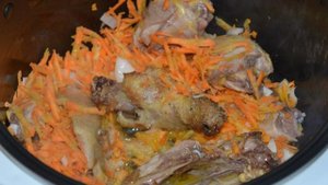 Индоутка, тушенная кусочками