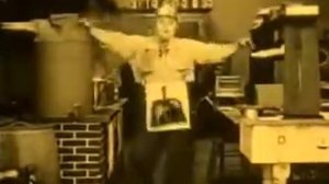 Бастер Китон и Роско Арбакл танцуют на кухне