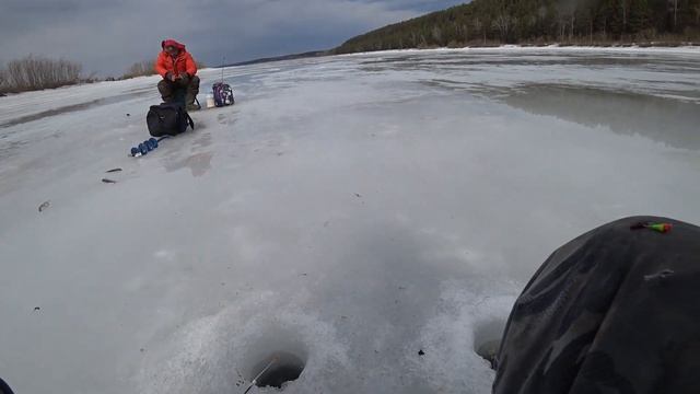 Закрытие сезона со льда! Эти щуки и лещи подарили нам яркие моменты и живые эмоции! смотреть онлайн