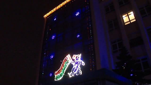 Белорусский снеговичок на Доме связи в Гродно. смотреть онлайн