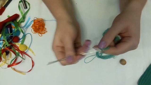 Как обвязать бусину крючком смотреть онлайн