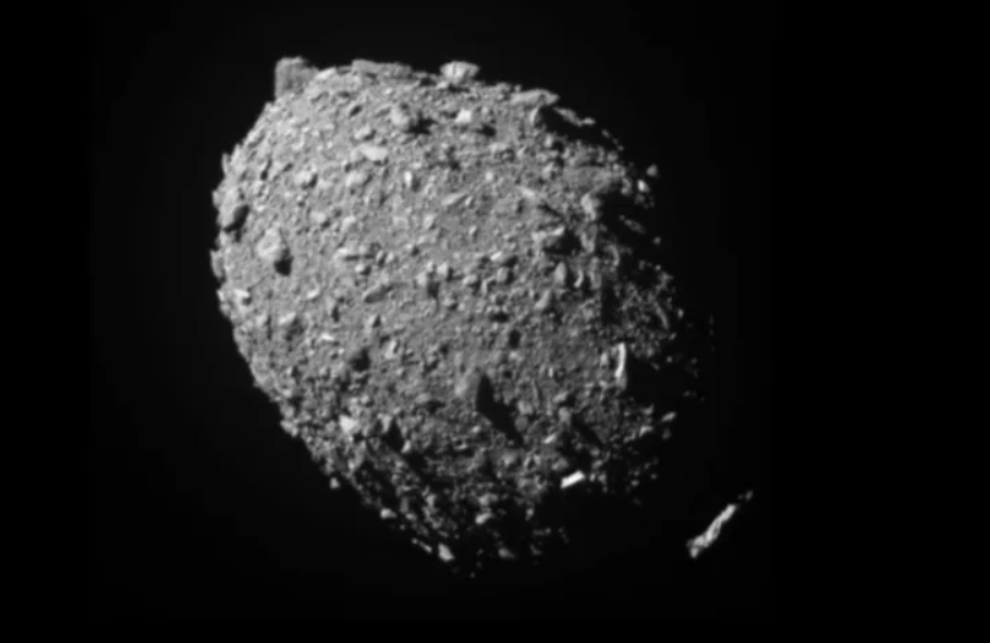 Астроном из России на телескопе открыл сближающийся с Землей астероид
