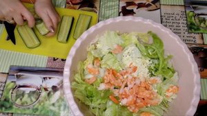 БОМБИЧЕСКИЙ САЛАТ С КРЕВЕТКАМИ! БЕЗ МАЙОНЕЗА! ВЫ ДОЛЖНЫ ЕГО ПРИГОТОВИТЬ