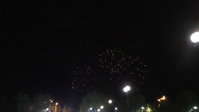 Нальчик празднует 77 годовщину Победы . Салют в Нальчике смотреть онлайн