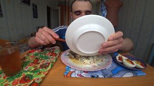 МУКБАНГ АСМР ШПРОТЫ В МАСЛЕ / РИС / САЛАТ С ГОРОШКОМ И  / ЯЙЦО ВАРЕНОЕ /  EATING ASMR Mukbang #491