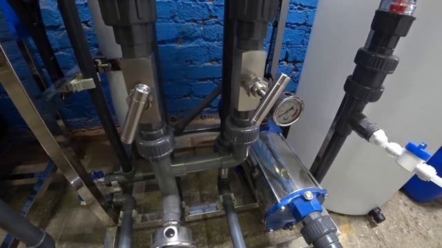 Обзор на установку обратного осмоса DRO 4040-1 производительностью 200-250 л/ч смотреть онлайн