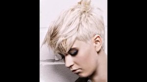 Стрижка Каприз на средние и короткие волосы