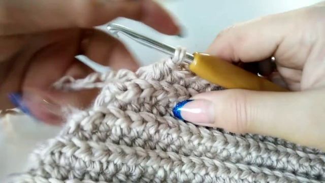 Шапка крючком. Шестиклинка, поперечное вязание.