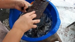 КАК БЫСТРО ПОЧИСТИТЬ ОКУНЯ??