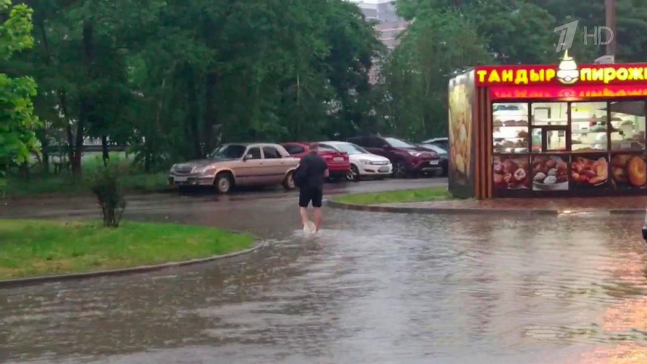 В двух городах Кубани ввели режим ЧС после проливных дождей
