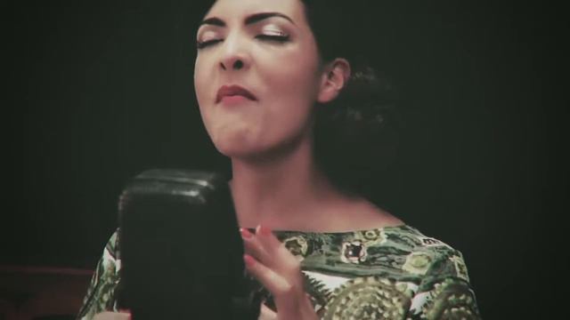 Caro Emerald. Paris (Acoustic) смотреть онлайн