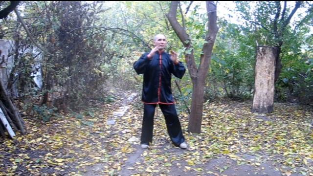 Тайцзи конструктор. удар в подбородок с низу. При изучении этого приема важно научиться коротким и смотреть онлайн