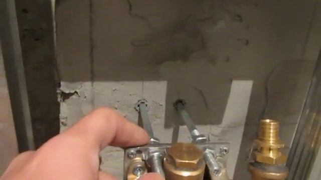 установка встроенного смесителя сложной конструкции
