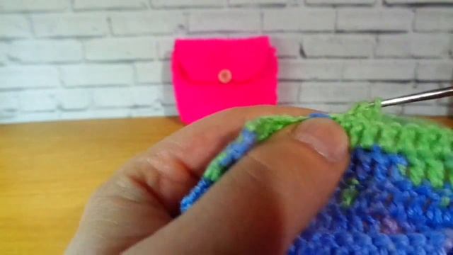 Как связать  КРАСИВЫЙ РЮКЗАК крючком для куклы //Одежда для игрушек своими руками