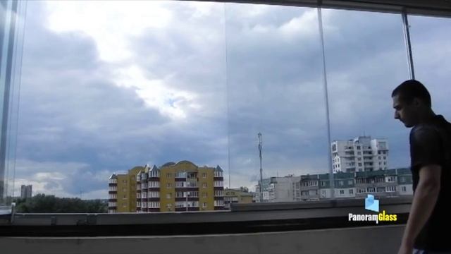 Безрамное остекление балконов и лоджий. PanoramGlass. Система BUTTERFLY.