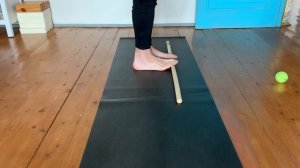 Йогатерапия при вальгусной деформации первого пальца стопы и пр/по плоскостопия