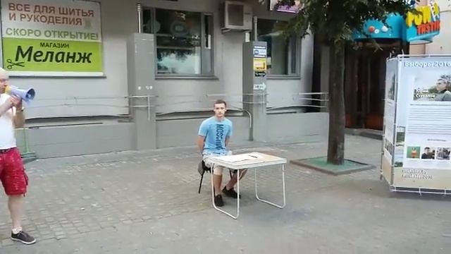 Сбор подписей за Юрия Стукалова в Могилеве смотреть онлайн